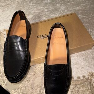 Velasca Men's Classic Black Loafers